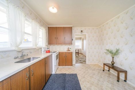 Photo of property in 7 College Street, Awapuni, Palmerston North, 4412