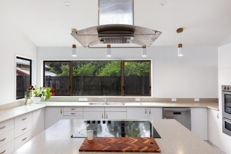 Photo of property in 3 Oak Avenue, Paremata, Porirua, 5024