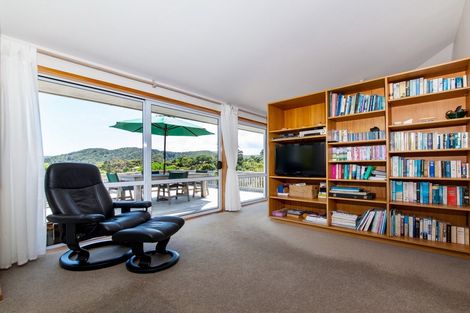 Photo of property in 119 Seaview Road, Piha, New Lynn, 0772