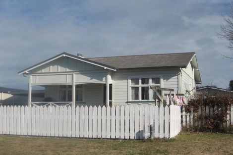 Photo of property in 1/811 Ellison Road, Parkvale, Hastings, 4122