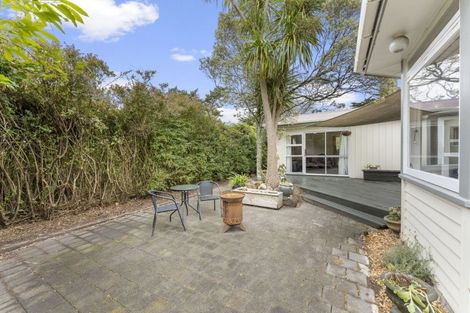 Photo of property in 393 Aokautere Drive, Aokautere, Palmerston North, 4471