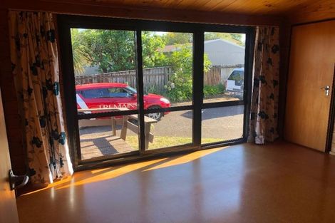 Photo of property in 11 Angela Place, Kinloch, Taupo, 3377