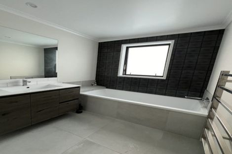 Photo of property in 32 Raranga Lane, Hobsonville, Auckland, 0616