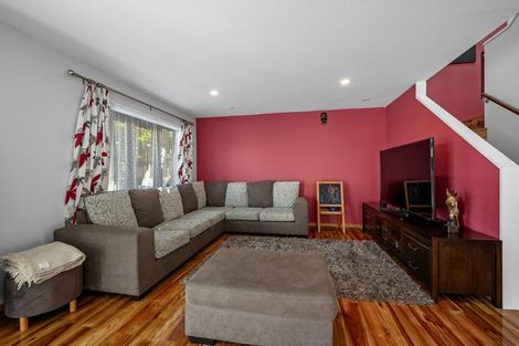 Photo of property in 1/23 Fields Parade, Oteha, Auckland, 0632