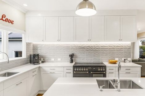 Photo of property in 576 Whitford Road, Whitford, Howick, 2571