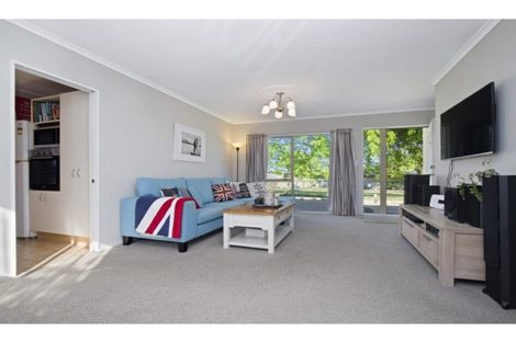 Photo of property in 11 Dawn Place, Waiuku, 2123