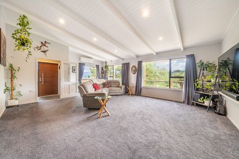 Photo of property in 17 Seymour Grove, Kingsley Heights, Upper Hutt, 5018