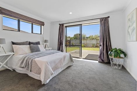 Photo of property in 8 Wakefield Place, Rototuna North, Hamilton, 3210