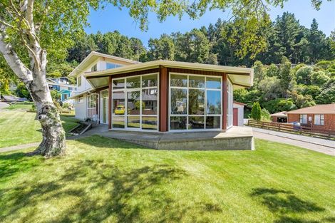 Photo of property in 2 Glenrae Grove, Silverstream, Upper Hutt, 5019