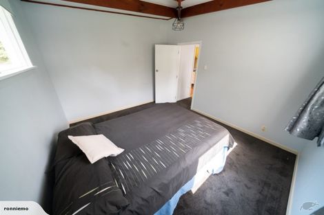 Photo of property in 32 Karekare Road, Karekare, New Lynn, 0772