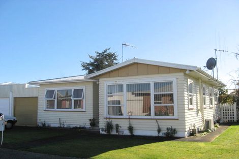 Photo of property in 8 Eton Place, Levin, 5510