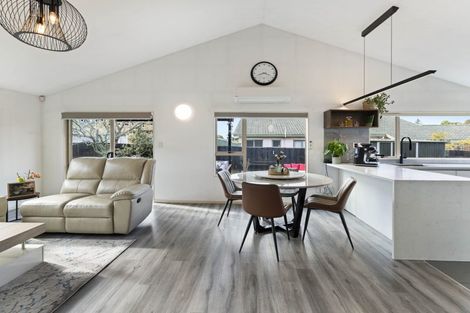 Photo of property in 75 Kamara Road, Glen Eden, Auckland, 0602