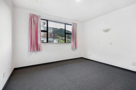 Photo of property in 15 Avalon Crescent, Fernhill, Queenstown, 9300