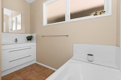 Photo of property in 113b Chaucer Road, Hospital Hill, Napier, 4110