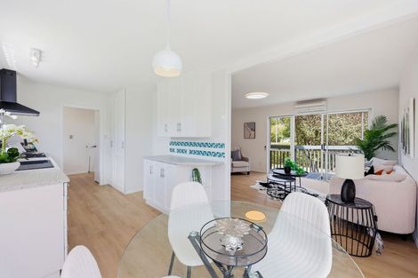 Photo of property in 5 Lisa Rise, Half Moon Bay, Auckland, 2012