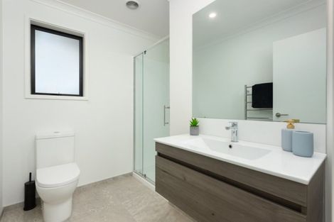 Photo of property in 35 Ballintoy Park Drive, Welcome Bay, Tauranga, 3175