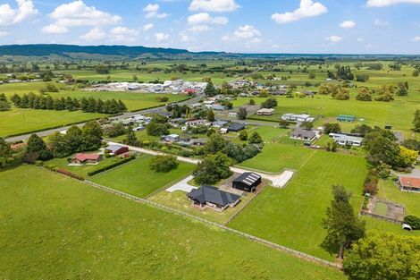 Photo of property in 16 Coates Lane, Te Poi, 3473