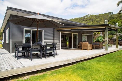 Photo of property in 19 Emmerdale Drive, Hahei, Whitianga, 3591