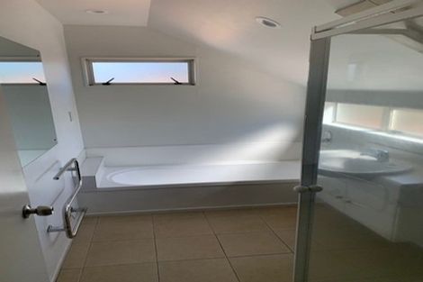 Photo of property in 2/6 Nile Road, Milford, Auckland, 0620