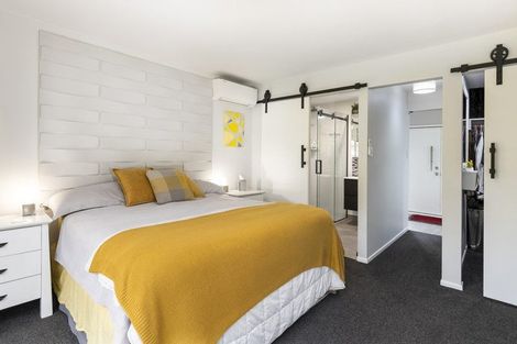 Photo of property in 15 Beach Road, Waikawa, Picton, 7220