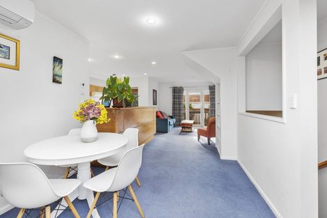 Photo of property in 4/14a Glenmore Street, Thorndon, Wellington, 6011