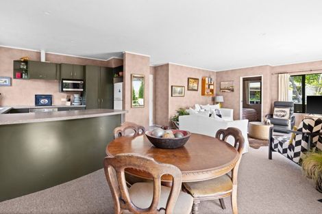 Photo of property in 16a Brookvale Road, Havelock North, 4130