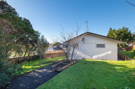 Photo of property in 3 Tesla Place, Totara Vale, Auckland, 0629