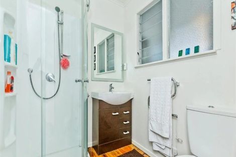 Photo of property in 2/37 Esmonde Road, Takapuna, Auckland, 0622