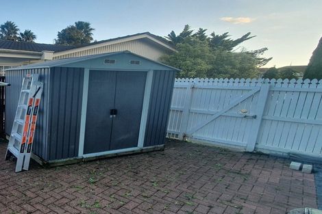Photo of property in 23 Vanbrugh Place, Bucklands Beach, Auckland, 2014