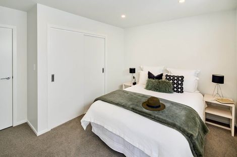 Photo of property in 2/90 Knights Road, Hutt Central, Lower Hutt, 5010