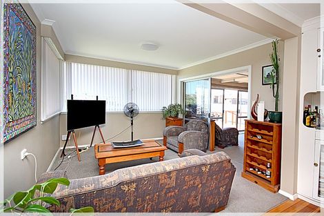 Photo of property in 3 Huia Street, Foxton Beach, Foxton, 4815