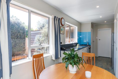 Photo of property in 3 Adams Place, Kelvin Grove, Palmerston North, 4414