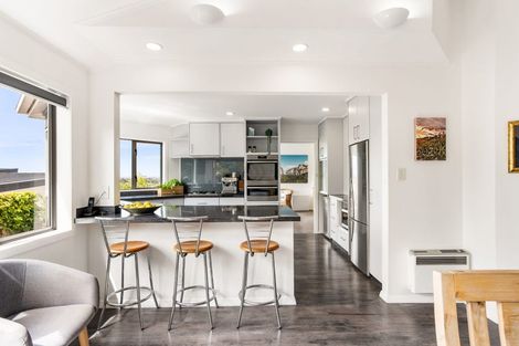 Photo of property in 11 Bank Street, Hillcrest, Auckland, 0627