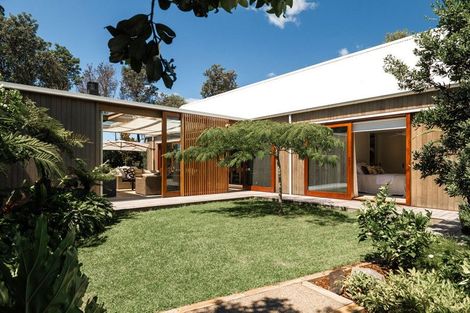 Photo of property in 2 Sea Crest Place, Bowentown, Waihi Beach, 3177