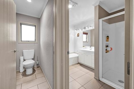 Photo of property in 13 Craig Street, Stratford, 4332