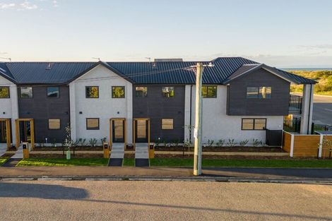 Photo of property in 4 Leaver Terrace, North New Brighton, Christchurch, 8083