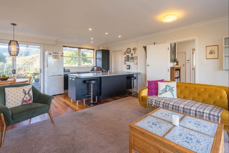 Photo of property in 110 Wellington Road, Paekakariki, 5034