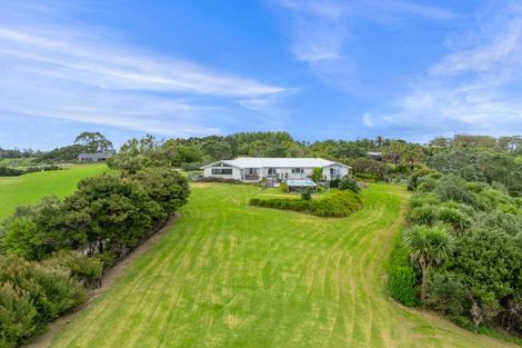 Photo of property in 33 Rua Road, Mangawhai, 0573
