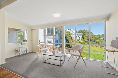 Photo of property in 105 Donald Street, Karori, Wellington, 6012