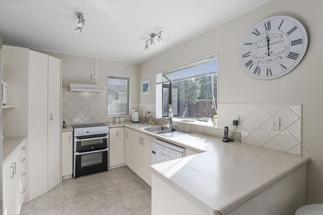 Photo of property in 36 Easton Way, Levin, 5510