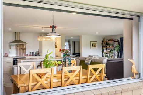 Photo of property in 9 Riverside Way, Amberley, 7410