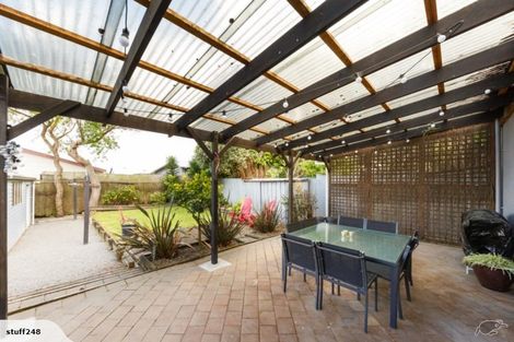 Photo of property in 8 Stewart Crescent, Hokowhitu, Palmerston North, 4410