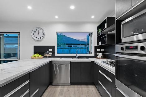 Photo of property in 69 Bathurst Crescent, Pyes Pa, Tauranga, 3112