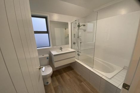 Photo of property in 5a Hinau Street, Tawa, Wellington, 5028