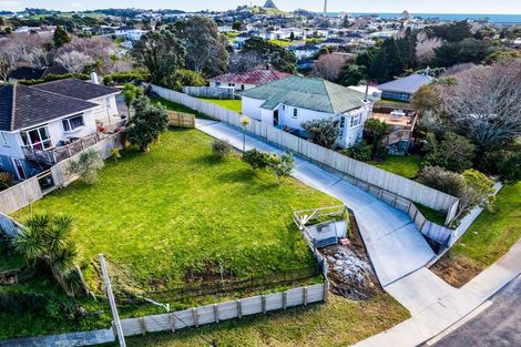 Photo of property in 180 Seaview Road, Westown, New Plymouth, 4310