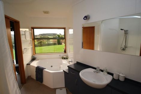 Photo of property in 192 Beach Road, Awamoa, Oamaru, 9495