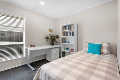 Photo of property in 19 Lewis Close, Rangiora, 7400