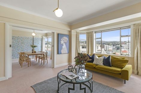 Photo of property in Owd Trafford Flats, 17 Brougham Street, Mount Victoria, Wellington, 6011