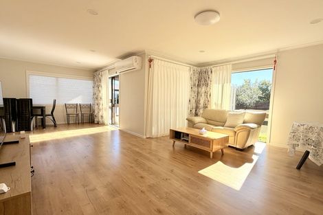 Photo of property in 1/6 Colum Place, Bucklands Beach, Auckland, 2014