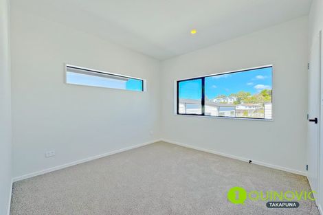 Photo of property in 7c Buisson Glade, West Harbour, Auckland, 0618